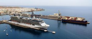 Canarias recurrirá ante Europa la tasa a las emisiones de los barcos: «Hay navieras que estudian abandonar los puertos isleños»