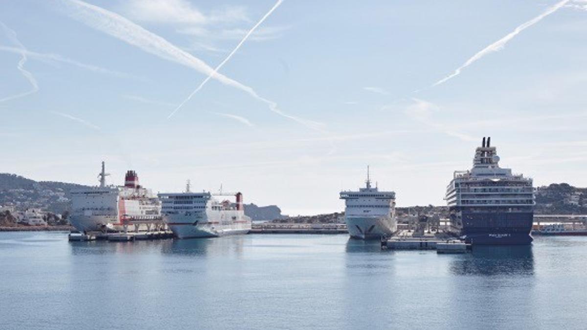 Barcos en un muelle