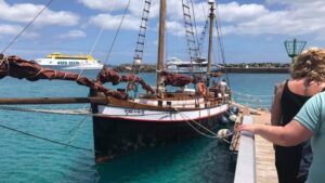 Estos son los 13 barcos abandonados que Canarias subasta a partir de cero euros