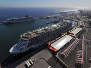 Cinco cruceros coinciden en el Puerto de Santa Cruz de Tenerife en un solo día