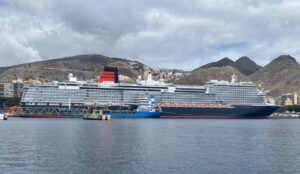 El crucero de lujo ‘Queen Anne’ llega al Puerto de Santa Cruz de Tenerife