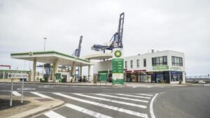 Satocan y Disa negocian la explotación conjunta de la primera hidrolinera del Puerto de Las Palmas