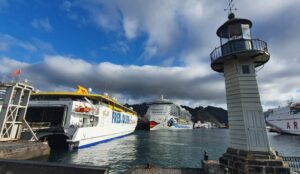 Puertos de Tenerife continúa líder a escala nacional en el tráfico de pasajeros y vehículos