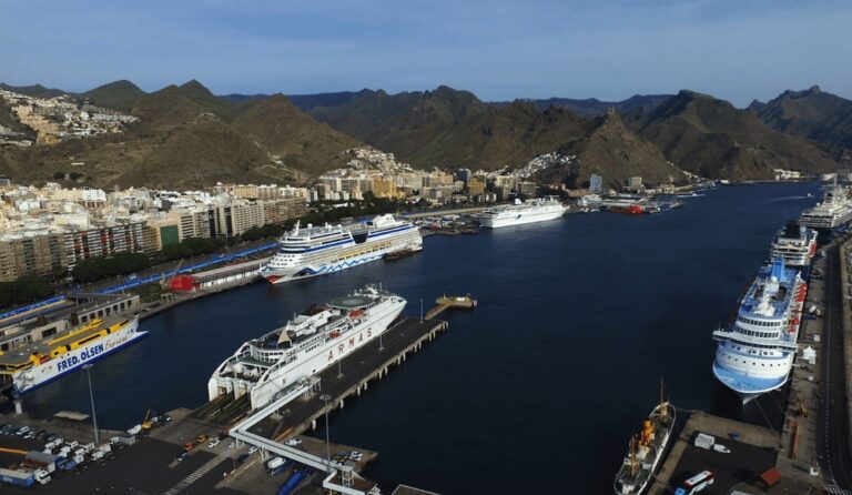 Puertos de Tenerife recibe la temporada de cruceros con 256 escalas, 145 de ellas en el puerto capitalino