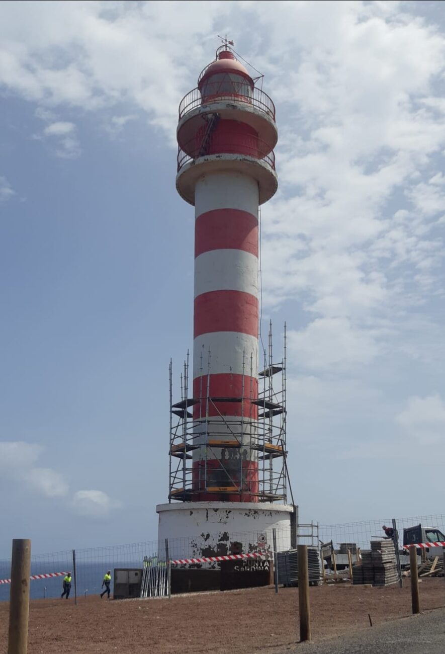 Comienzan los trabajos para reparar Punta Sardina, el icónico faro de Gáldar