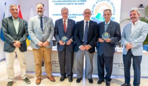 Puertos de Tenerife homenajea a los dos impulsores de Cruise Atlantic Islands en Tenerife