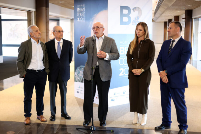 El Puerto de Santa Cruz de Tenerife cambia el nombre de su estación marítima en homenaje al ingeniero Agustín de Betancourt