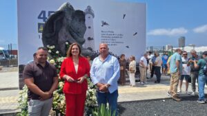 La comunidad portuaria honra la memoria de Belén María en el Puerto de Las Palmas
