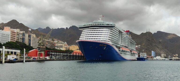 El crucero Mardi Gras realiza su primera escala en el Puerto de Tenerife