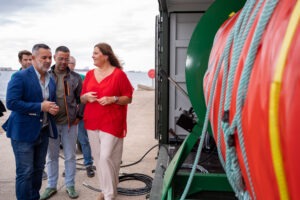 Una nueva barrera oceánica refuerza la protección ambiental del Puerto de Las Palmas