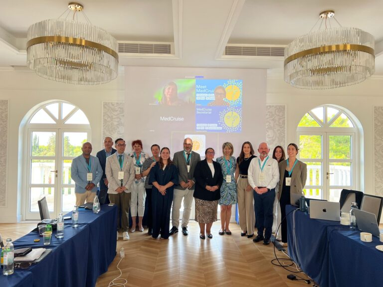 Puertos de Tenerife impulsa el turismo de cruceros de lujo en la 67ª Asamblea General de MedCruise