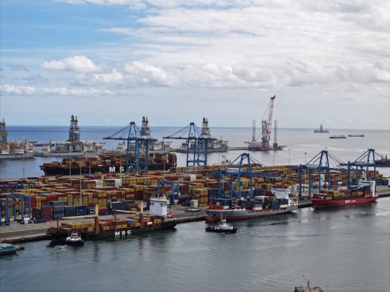 Los Puertos de la Autoridad Portuaria de Las Palmas refuerzan su actividad con un crecimiento del 20% en noviembre