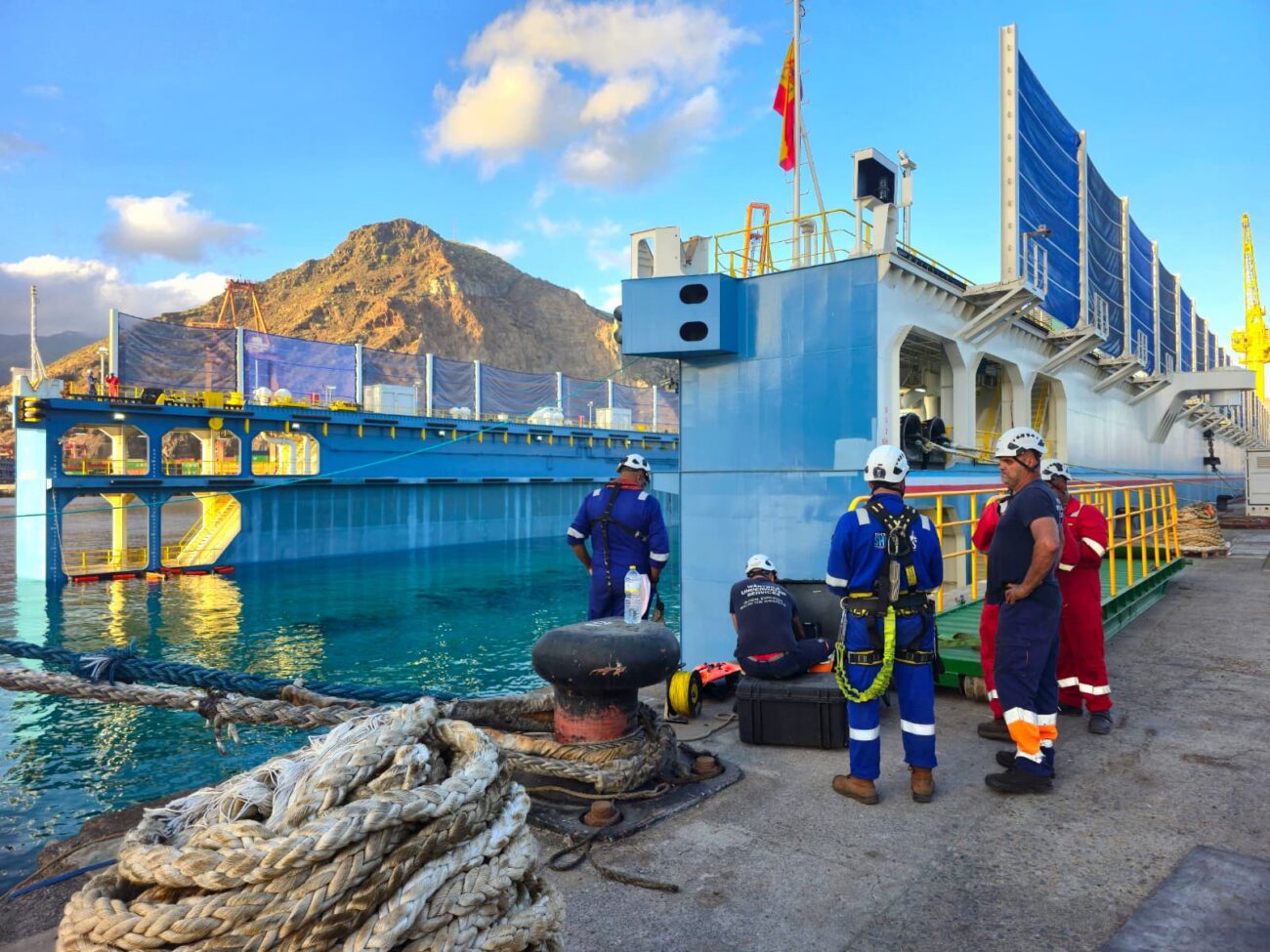 El puerto de Tenerife estrena el dique de mayor capacidad de Canarias